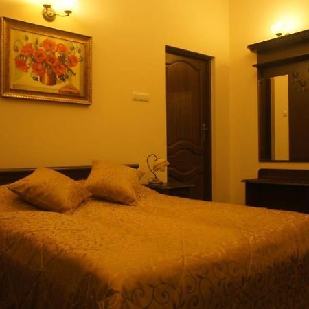 Zloty Dworek Motel Nieporęt Esterno foto
